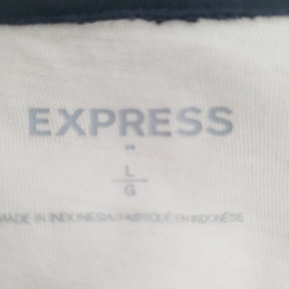 EXPRESS “Miss Your Kiss” Graphic Tee - Picture 5 of 7